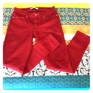 Levi’s Midrise Shaping Skinny